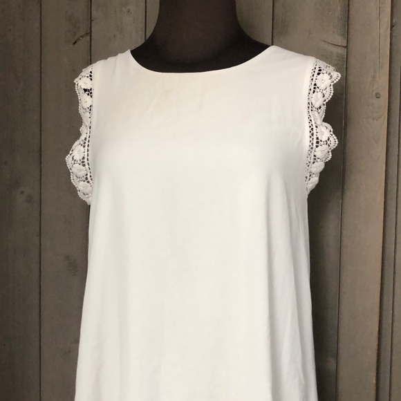 Everly Lace Trim Shift Dress - Picture 2 of 6